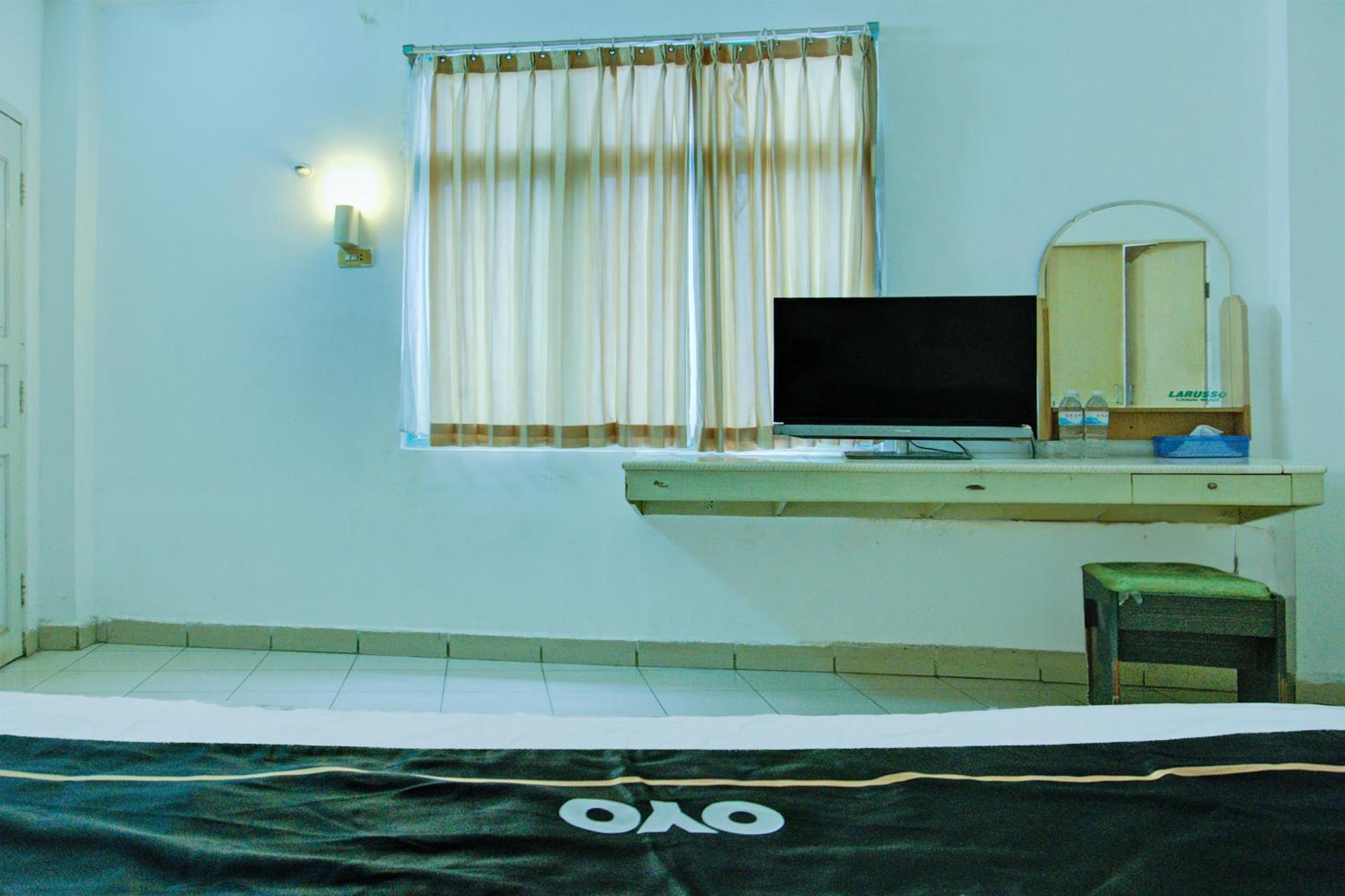 Townhouse Oak Palembang Near Jembatan Ampera Formerly Azzura Hotel Extérieur photo
