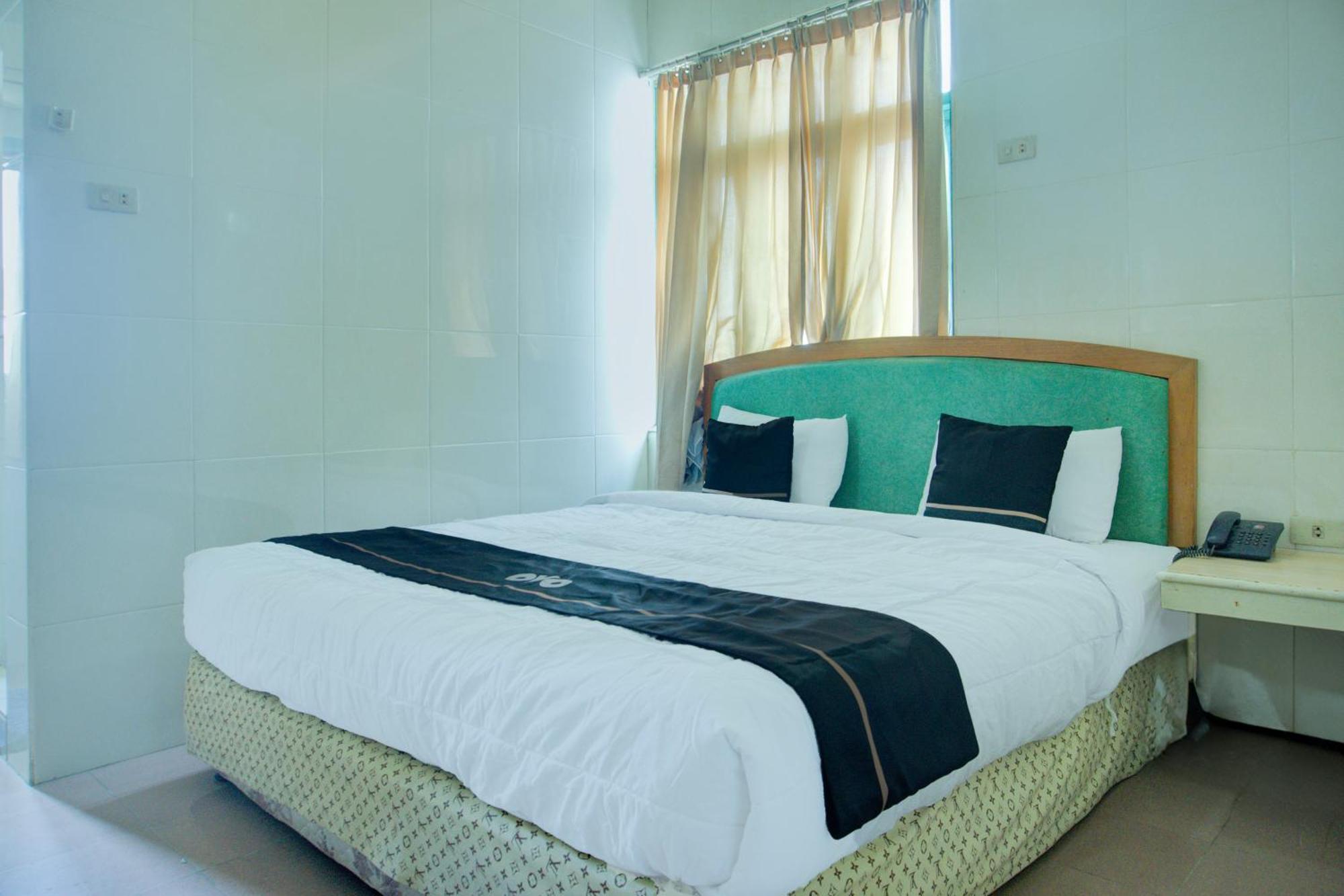 Townhouse Oak Palembang Near Jembatan Ampera Formerly Azzura Hotel Extérieur photo